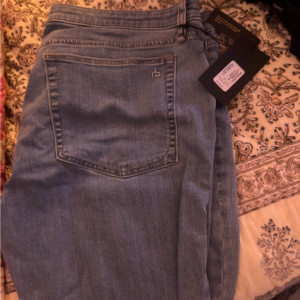 Brand new Women’s low rise rag and bone jeans